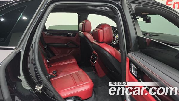 Porsche Cayenne 2021, фото 17