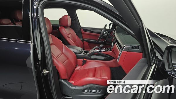 Porsche Cayenne 2021, фото 16