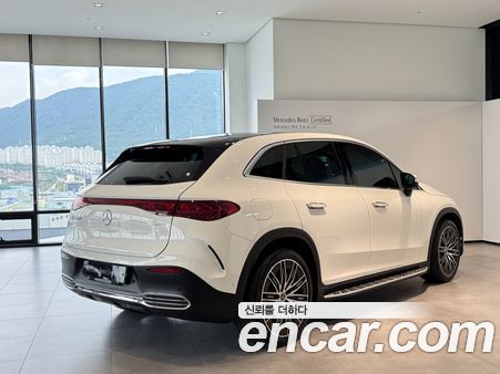 Mercedes-Benz EQE 2024, фото 4