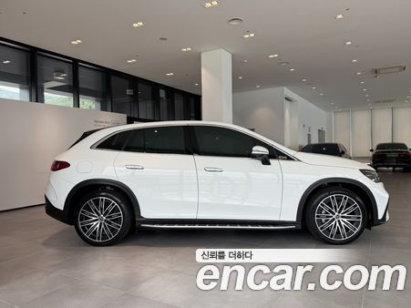 Mercedes-Benz EQE 2024, фото 9
