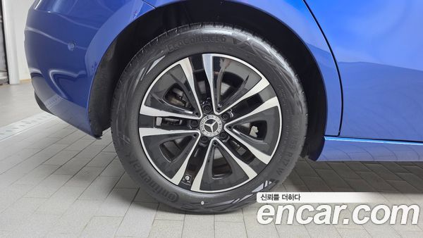 Mercedes-Benz A-Class 2024, фото 4