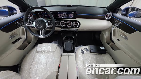 Mercedes-Benz A-Class 2024, фото 9