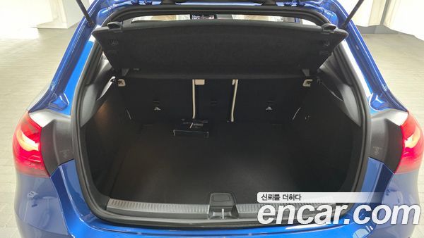 Mercedes-Benz A-Class 2024, фото 24