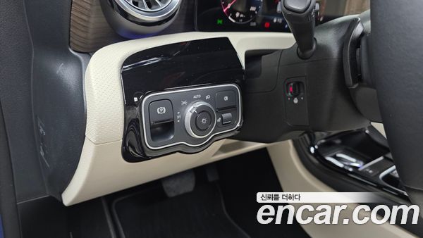 Mercedes-Benz A-Class 2024, фото 27
