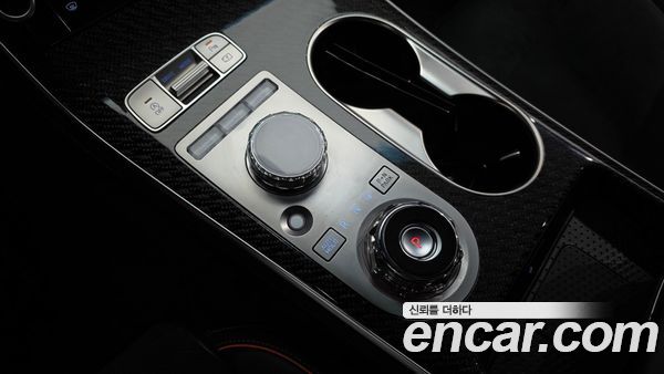 Genesis GV70 2025, фото 9