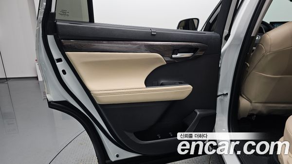 Toyota Highlander 2024, фото 14