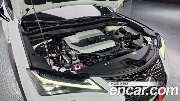 Lexus UX 2024, фото 6