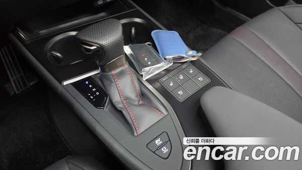 Lexus UX 2024, фото 12