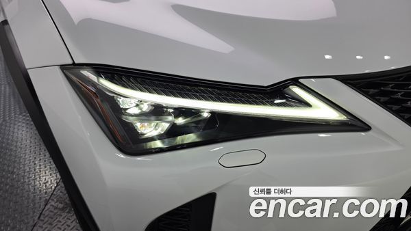 Lexus UX 2024, фото 8