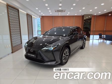 Lexus RZ 2023
