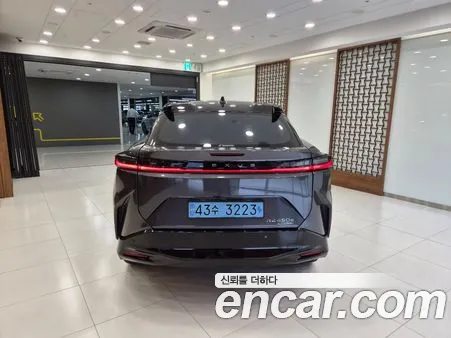 Lexus RZ 2023, фото 4