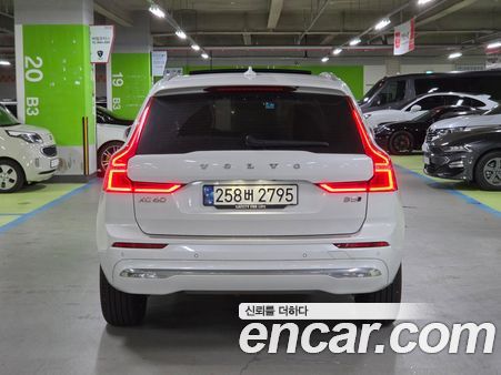 Volvo XC60 2023, фото 5