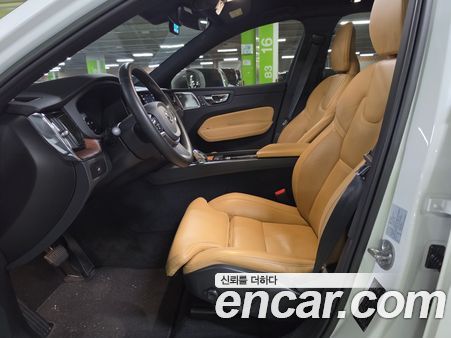 Volvo XC60 2023, фото 14