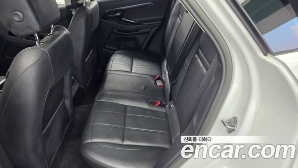 Land Rover Range Rover Evoque 2023, фото 16