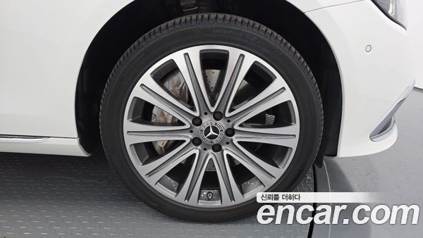 Mercedes-Benz E-Class 2021, фото 4