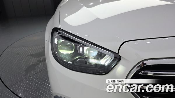 Mercedes-Benz E-Class 2021, фото 7