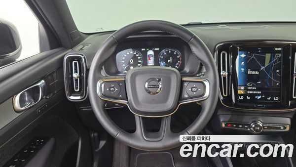 Volvo XC40 2021, фото 20