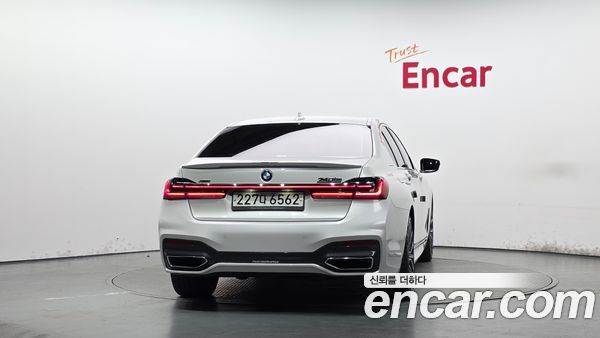 BMW 7 Series 2020, фото 3