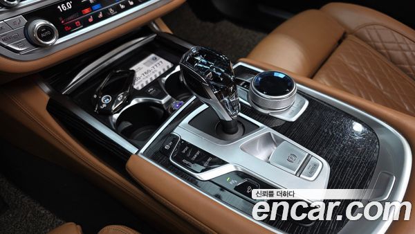 BMW 7 Series 2020, фото 11