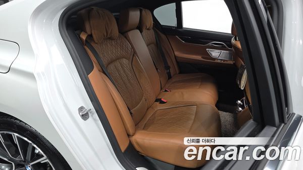 BMW 7 Series 2020, фото 17