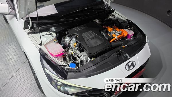 Hyundai Elantra 2023, фото 6