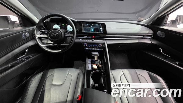 Hyundai Elantra 2023, фото 7