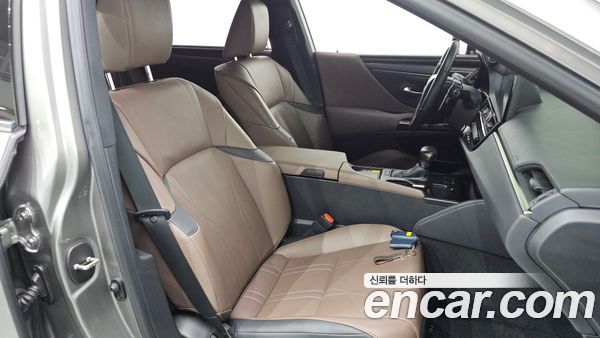 Lexus ES 2023, фото 16