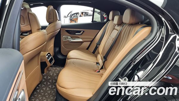 Mercedes-Benz E-Class 2025, фото 16