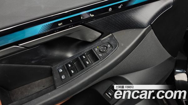 BMW 5 Series 2024, фото 29