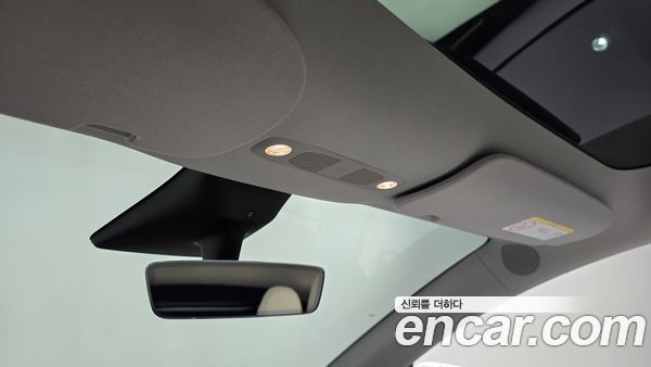 Tesla Model Y 2024, фото 31