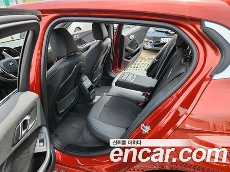 BMW 1 Series 2021, фото 14