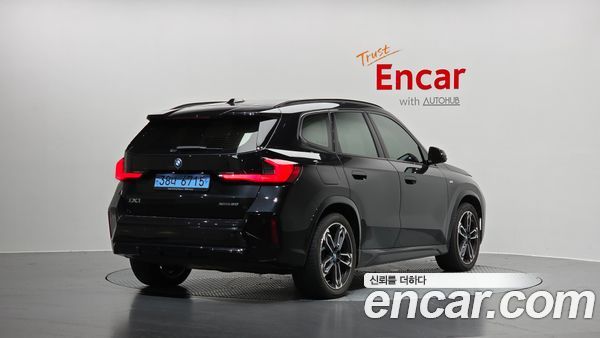 BMW iX1 2023