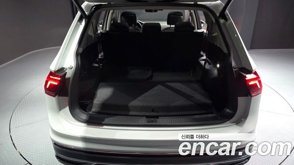 Volkswagen Tiguan 2023, фото 26