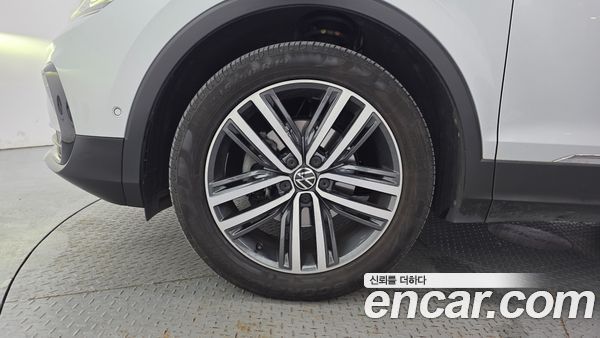 Volkswagen Tiguan 2023, фото 5