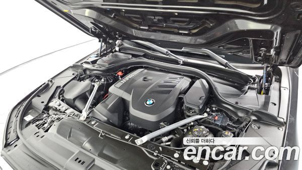 BMW 5 Series 2024, фото 5