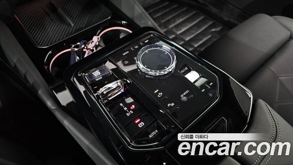 BMW 5 Series 2024, фото 11