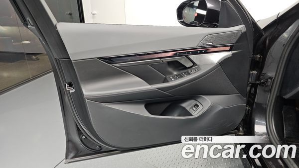 BMW 5 Series 2024, фото 13