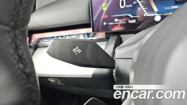 BMW 5 Series 2024, фото 29