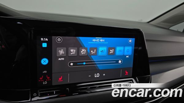 Volkswagen Golf 2023, фото 30