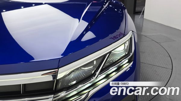 Volkswagen Touareg 2023, фото 8