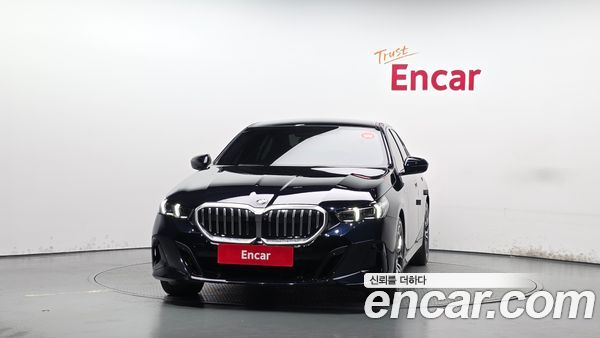BMW 5 Series 2025, фото 3