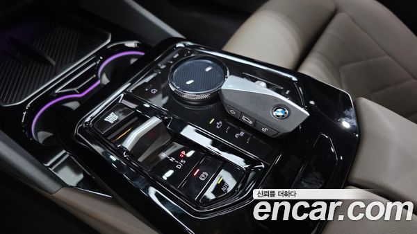BMW 5 Series 2025, фото 12