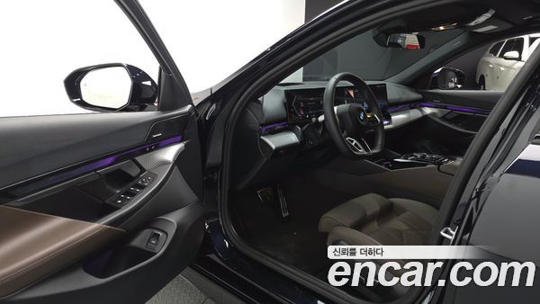 BMW 5 Series 2025, фото 13