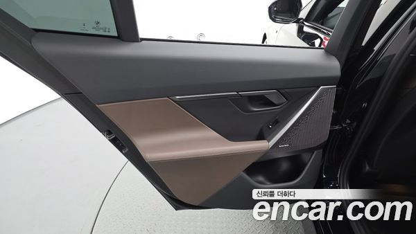 BMW 5 Series 2025, фото 15