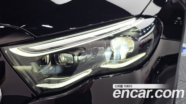 Mercedes-Benz E-Class 2025, фото 8