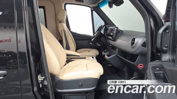 Mercedes-Benz Sprinter 2023, фото 16