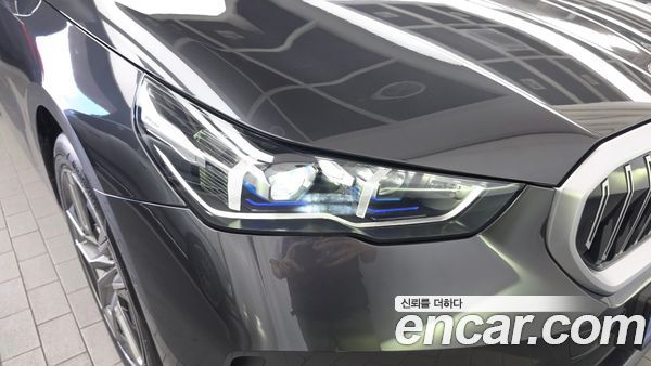 BMW 5 Series 2025, фото 8