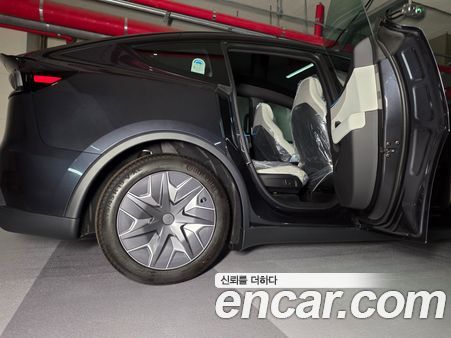 Tesla Model Y 2026, фото 5