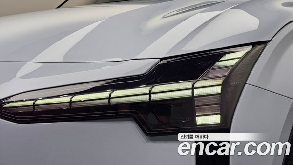 Volvo EX30 2026, фото 7
