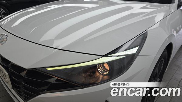 Hyundai Elantra 2022, фото 8